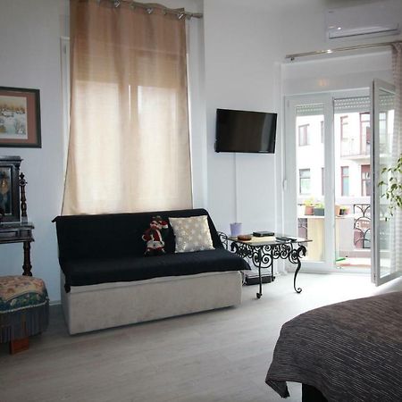 Rooms & Apartment Tea Zagreb Exterior foto
